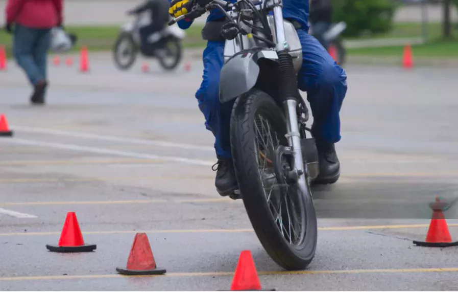 motorcycle lessons Geneva